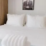 Ariti Luxury Apartment, 아파트
